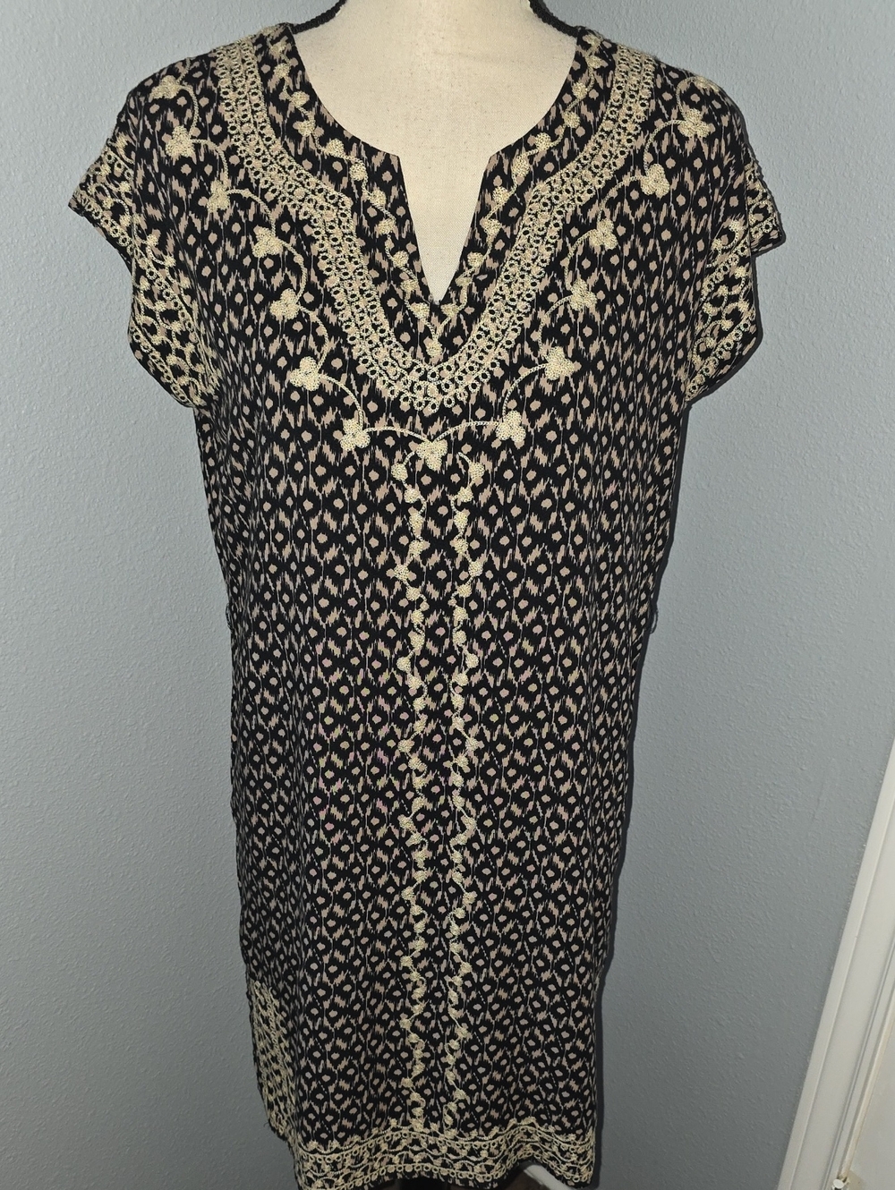 THML Black Tunic Dress.with Cream Embroidery Accents Sz S